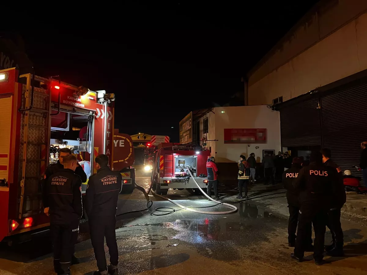 Kayseri'de Hayvansal Tesisinde Yangın