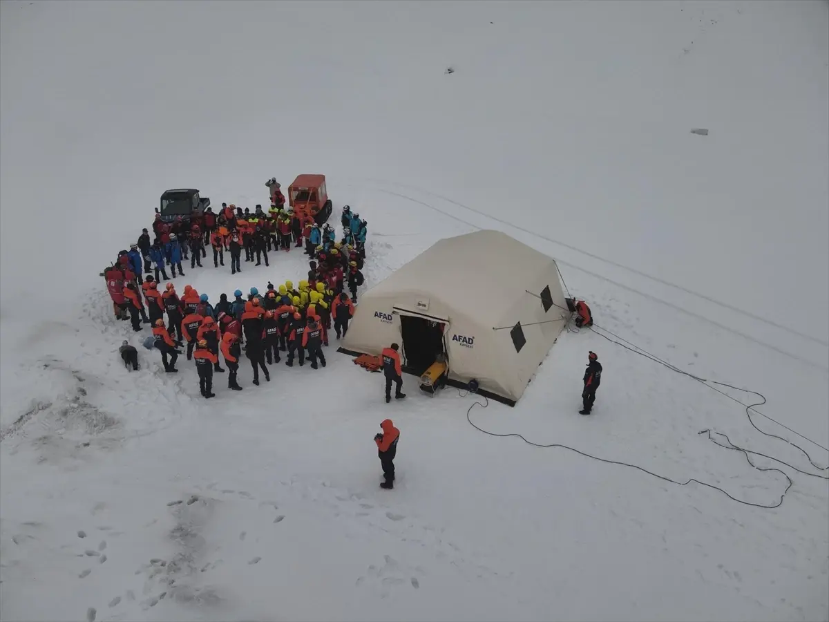 Kayseri'de Çığ Tatbikatı Gerçekleştirildi