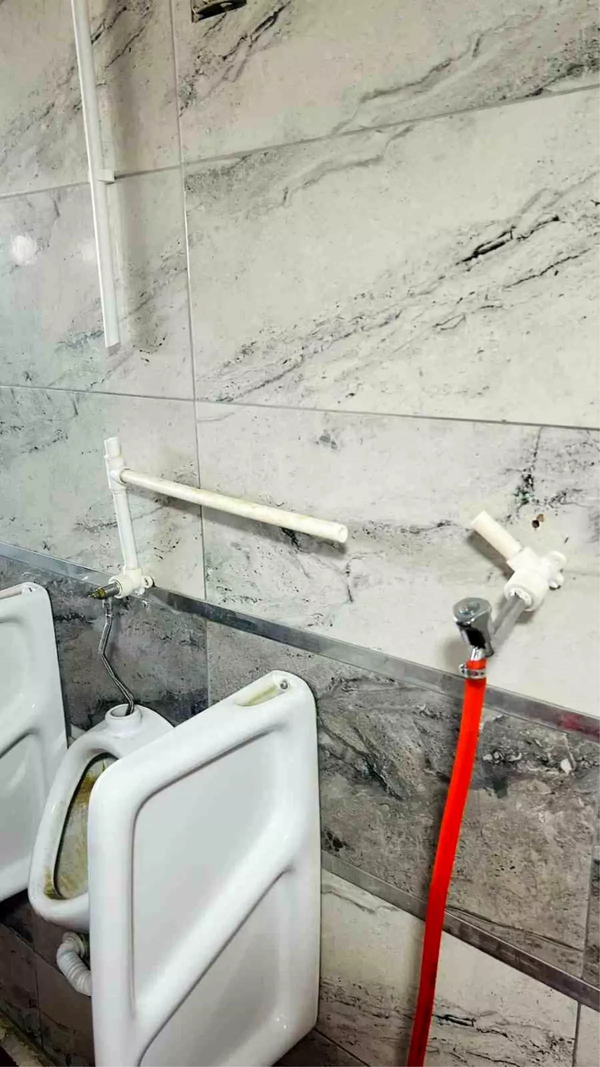 Kayseri'de Park Tuvaletlerine Zarar Verildi