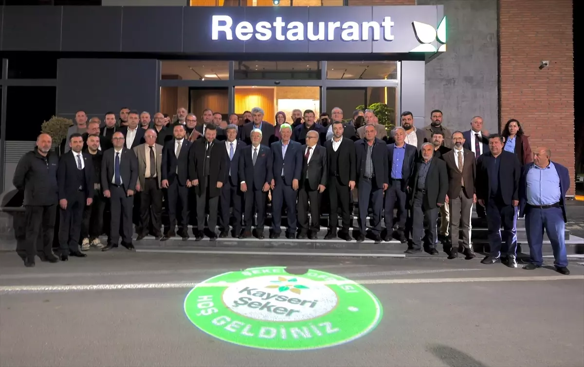 AK Parti Genel Başkanvekili Elitaş, Kayseri Şeker'in 31. Çiftçi Meclisi'ne katıldı