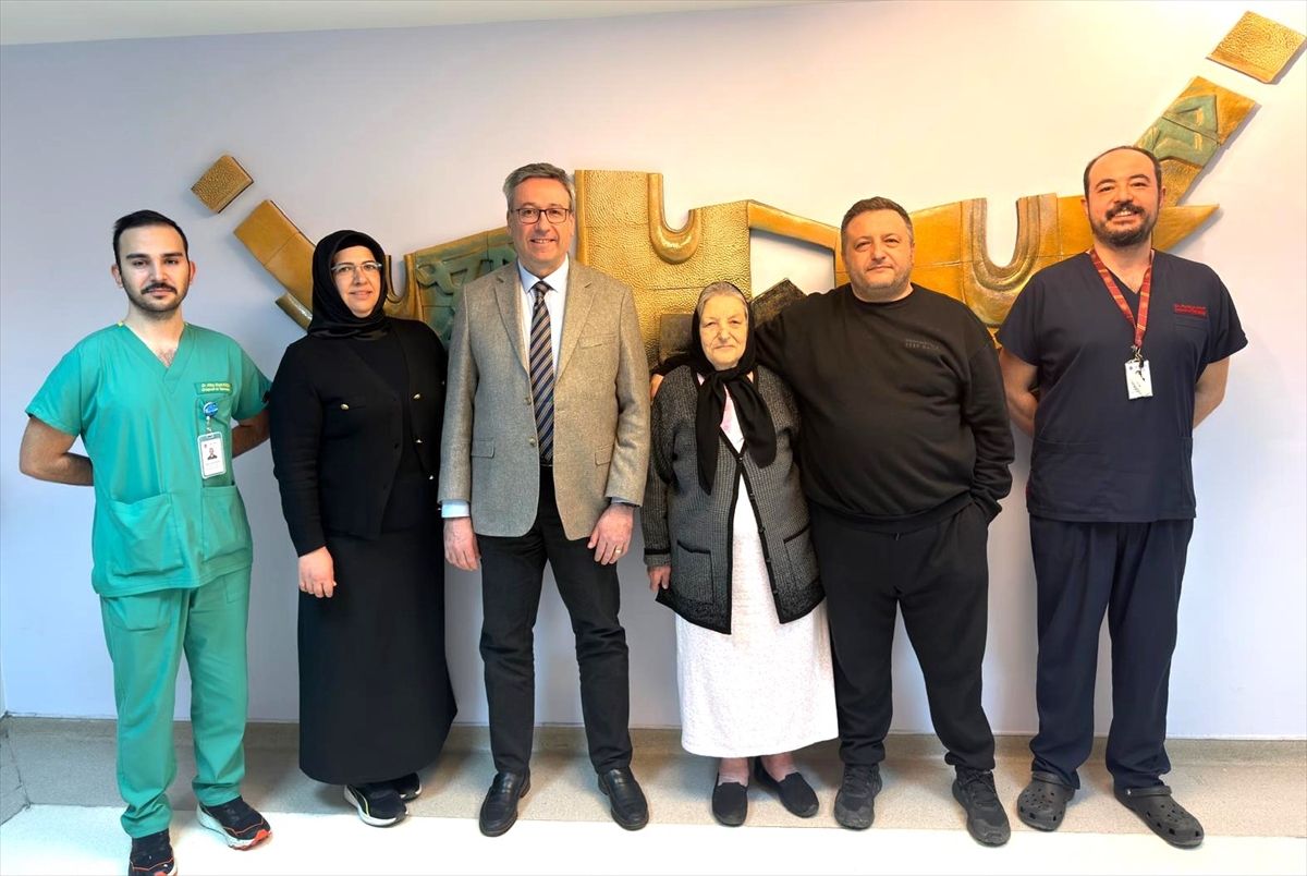 Kayseri'de 72 Yaşındaki Kadından 3,7 kg Tümör Çıkarıldı