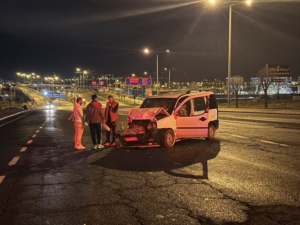 Kayseri'de Trafik Kazası: 6 Yaralı
