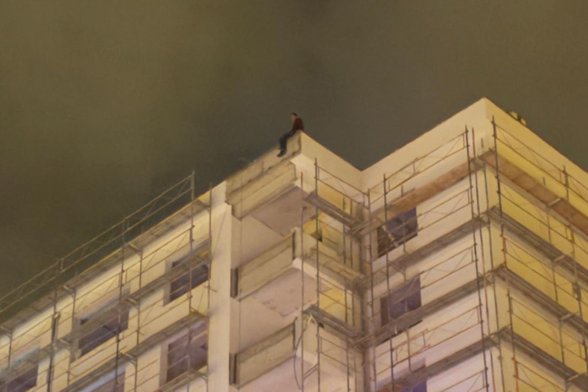 İntihara kalkışan şahsı polis 3 saatte ikna etti