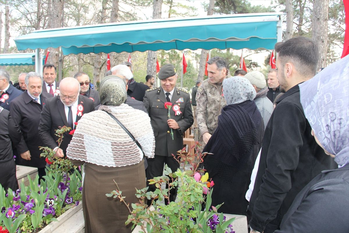 Kayseri'de Polis Şehitliği'nde tören düzenlendi